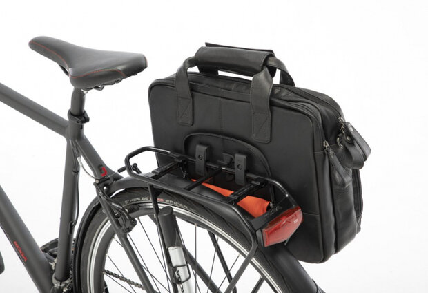 fietstas laptop Cali 40 x 31 cm 17 liter leer zwart
