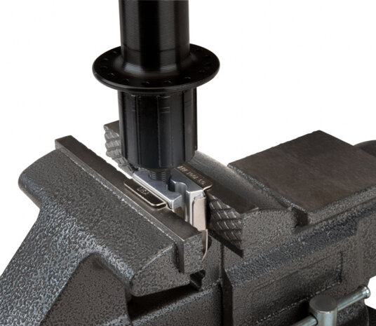klemplaat naaf AV-1 8,9 cm staal/aluminium zilver
