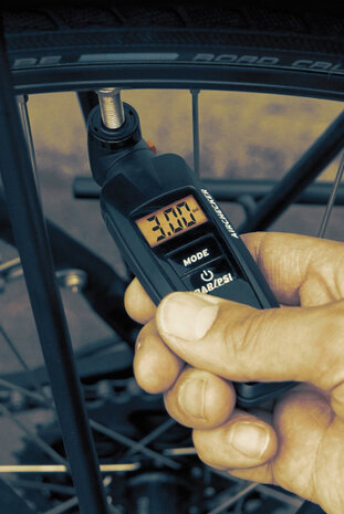 bandendrukmeter airchecker AV/SV 10 x 3 x 3 cm zwart