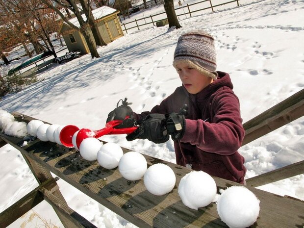 sneeuwbaltang rood 37 cm