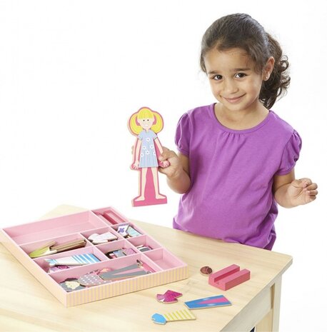 Houten aankleedpoppen Abby &amp; Emma 56-delig