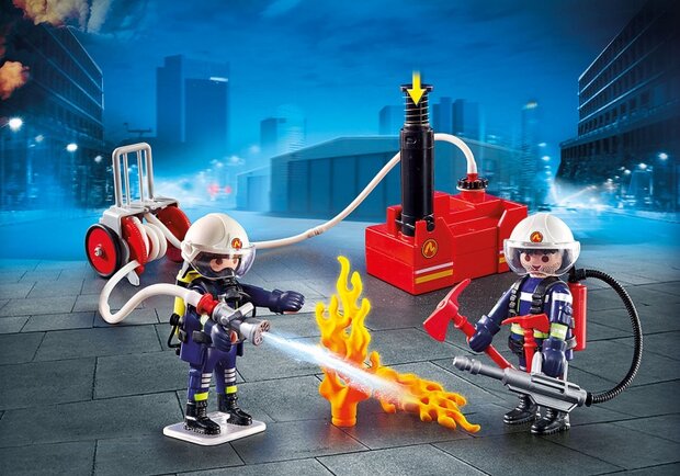 City Action - Brandweerteam met waterpomp (9468)