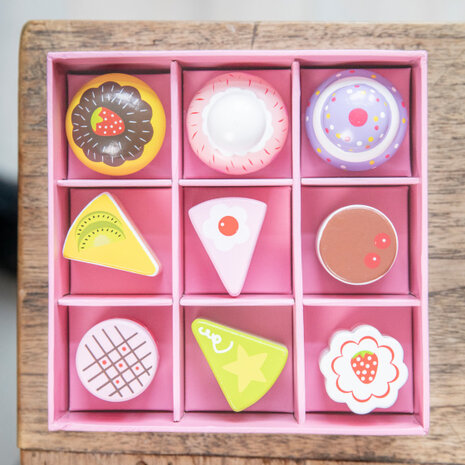 gebakdoos junior hout roze 10-delig
