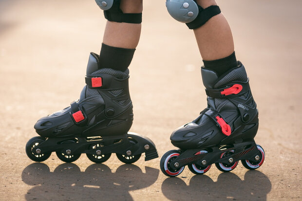 inline skates Riddler hardboot 82A zwart maat 35-38