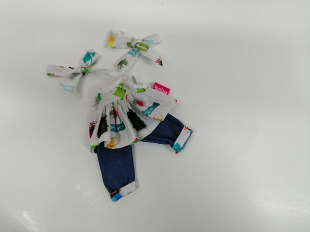 tienerpop kleertjes Luci junior vinyl wit/blauw
