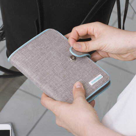 powerbank/paspoorthoes 4000 mAh 15,6 x 12 cm grijs