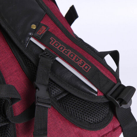 rugzak Deadpool 34 liter 31 cm polyester rood/zwart