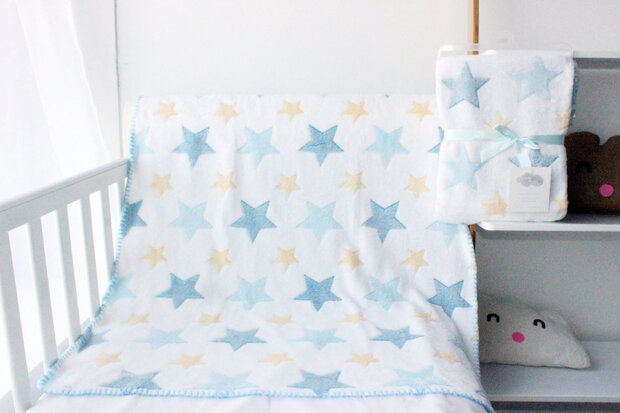 babydeken Blue Star 75 x 100 cm junior fleece/flanel wit