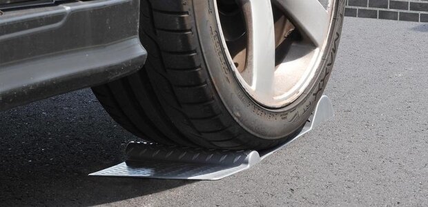 parkeermat 52 x 25 cm kunststof grijs
