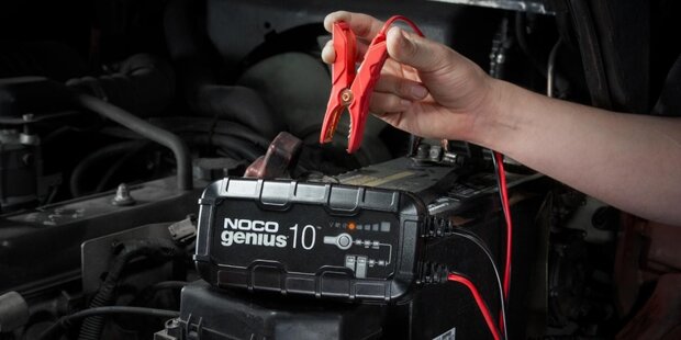 acculader G10EU (6/12V / 10A) zwart