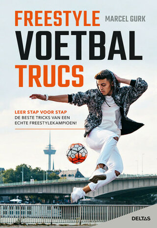 hobbyboek freestyle voetbaltrucs