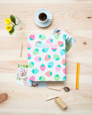 fotoalbum Strawberry hardcover 10 x 15 cm roze