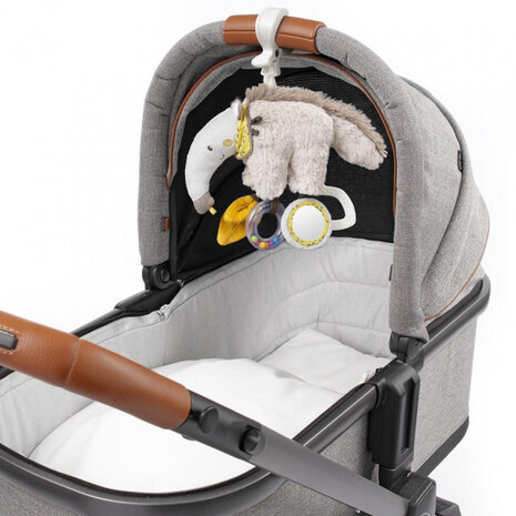 kinderwagenhanger miereneter pluche 26 cm beige