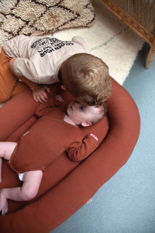 babynest junior 85 x 50 cm katoen roestbruin