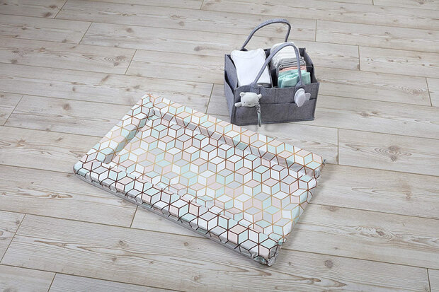 aankleedkussen geometrische print roze/mint/wit 75 cm