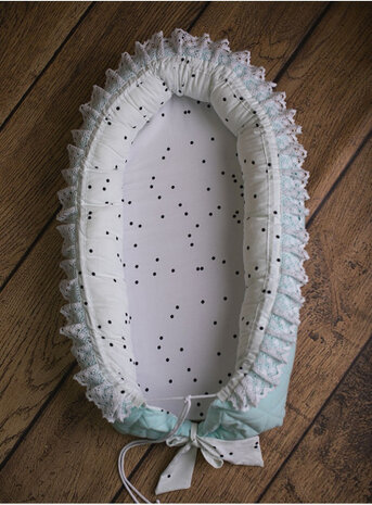babynest Triangles fluweel/katoen lichtblauw/wit