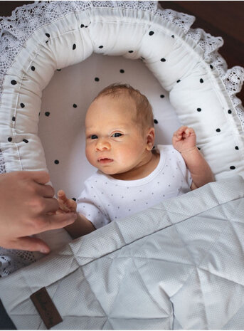 babynest Triangles fluweel/katoen lichtgrijs/wit