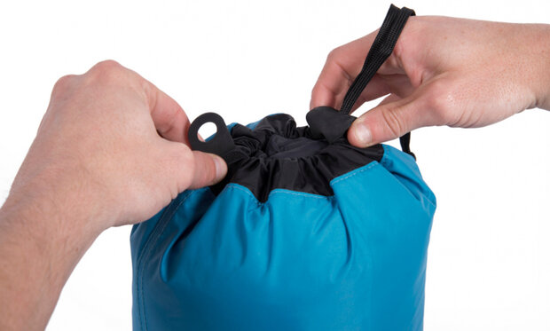 compressiezak 6 liter nylon blauw/zwart