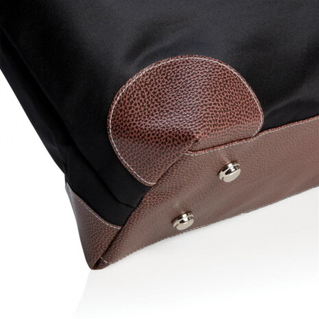 weekendtas 30 liter 67 x 37 cm microvezel zwart