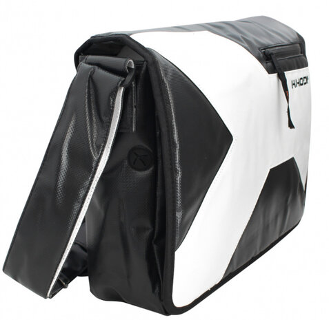 schoudertas B-Side 34 x 42 cm tarpaulin/PVC zwart/wit