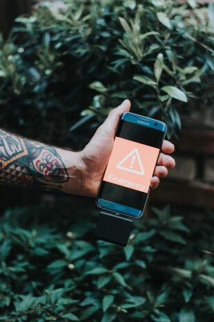 noodoplader Android zwart
