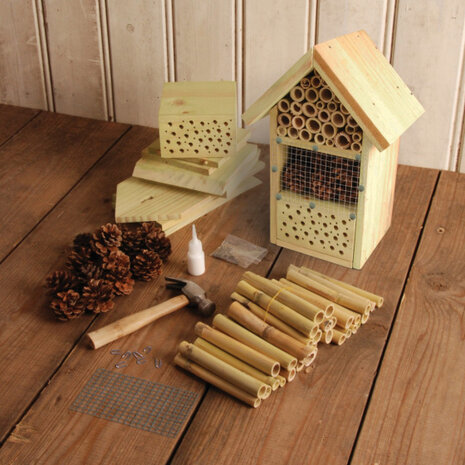 insectenhotel DIY junior 27 cm hout/staal bruin