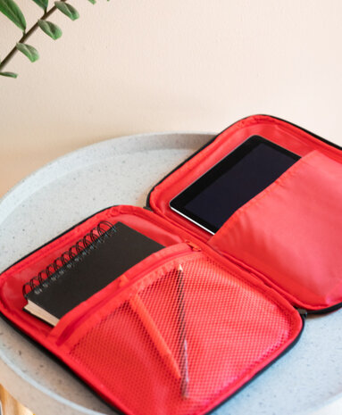 tablethoes La Casa De Papel 22,5 x 29,5 cm rood