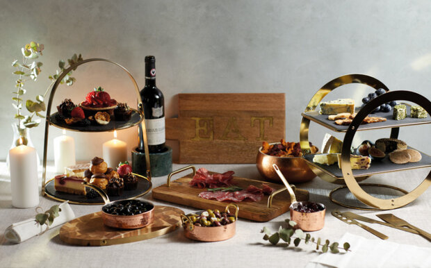 etag&egrave;re 2-laags 29,5 x 35 cm leisteen/staal zwart/goud
