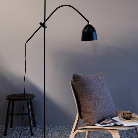 vloerlamp Easton 30 x 145 cm E27 staal 60W zwart