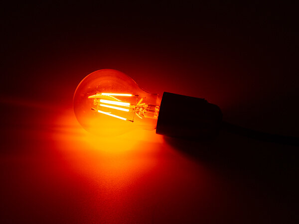 ledlamp feestslinger A60 E27 4W 10,5 cm glas 4-delig