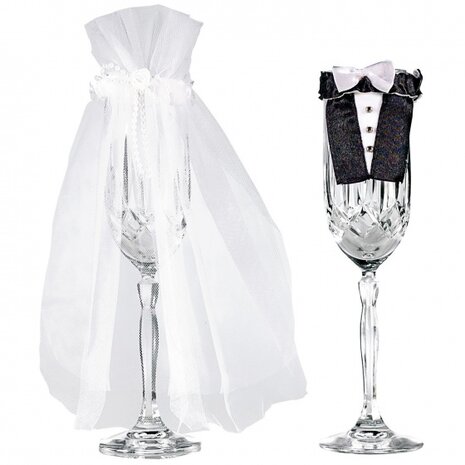 kleertjes champagneglazen bruid en bruidegom