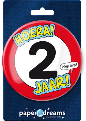button Hoera! 2 jaar! junior 10 cm staal rood/wit