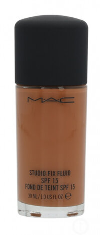 foundation Studio Fix Fluid SPF15 30 ml NC50 naturel