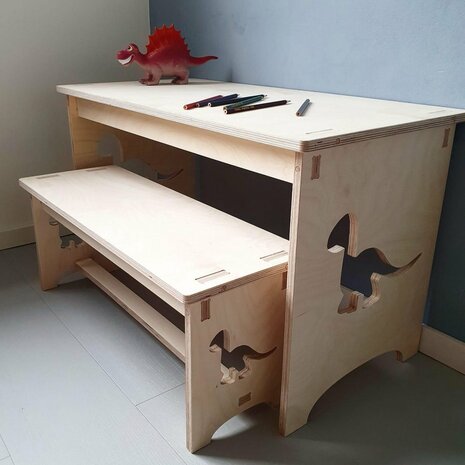 Kindertafel en bankje uitsnede RAKET