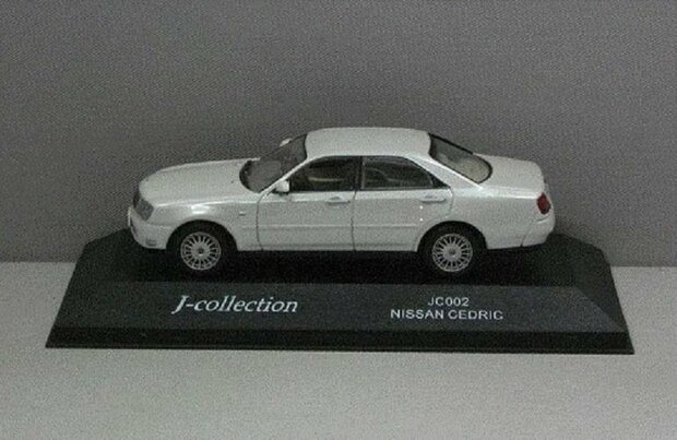 Nissan Cedric - 1:43 - J-Collection